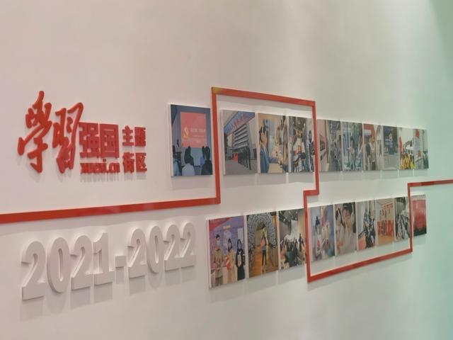 俄罗斯版《五十度灰》《不听话的女孩》